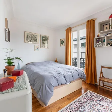 Vibrant Parisian-style 1bd Apartmentla Parigi