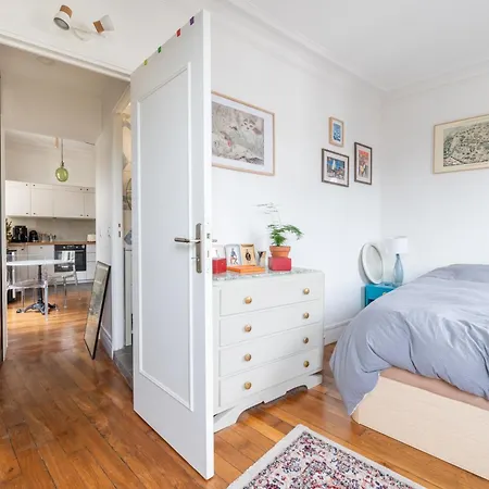 Vibrant Parisian-style 1bd Apartmentla Parigi