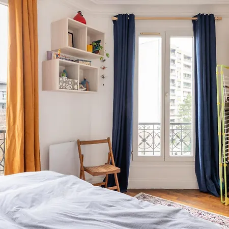 Apartment Vibrant Parisian-style 1bd Apartmentla